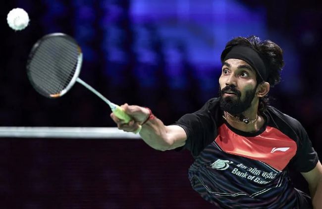 并在接受采 并在接受采