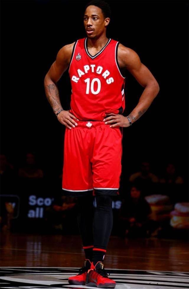 申京连场爆发获狂赞！火箭官方骄傲称这自己人 被看好明年进最佳阵容