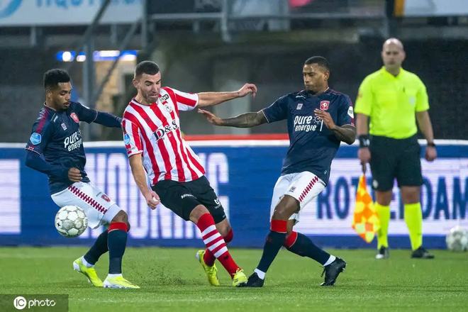 西的防线 西的防线