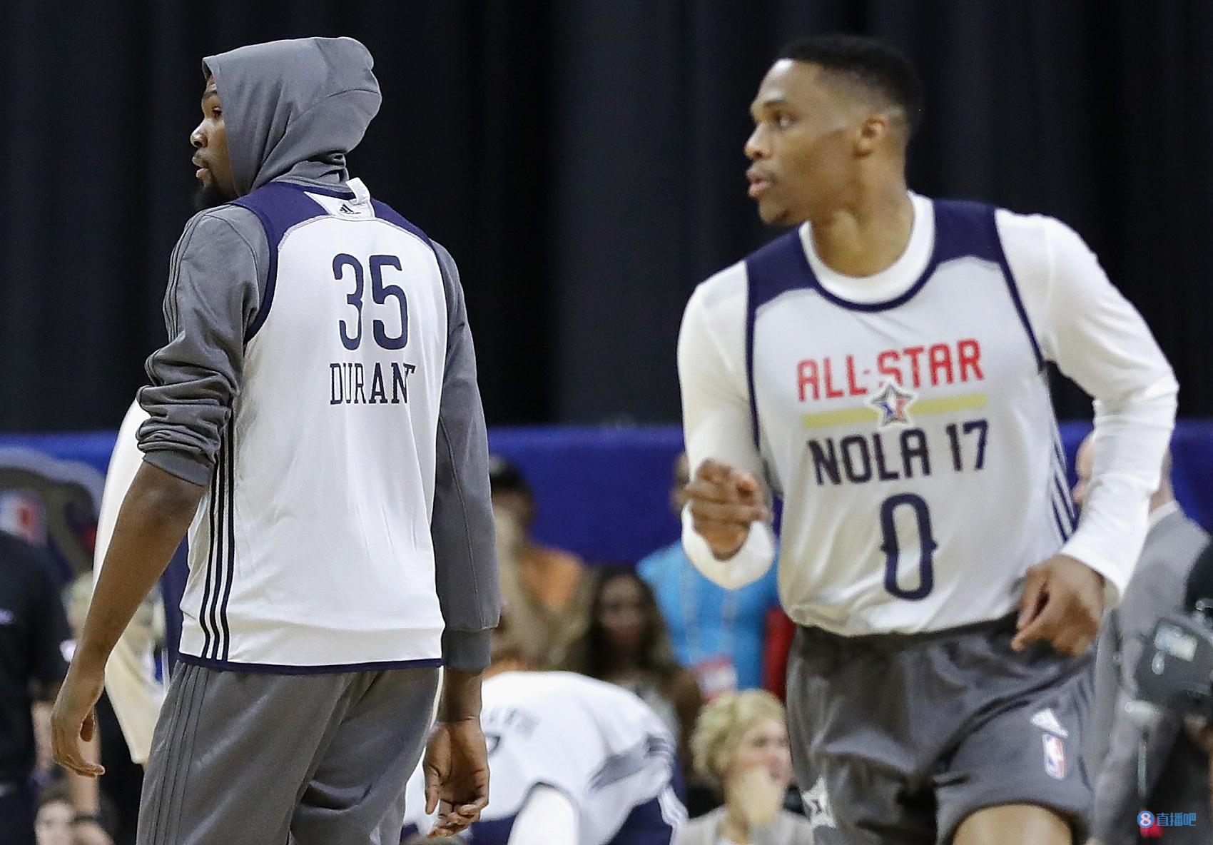 赛后教练组 赛后教练组